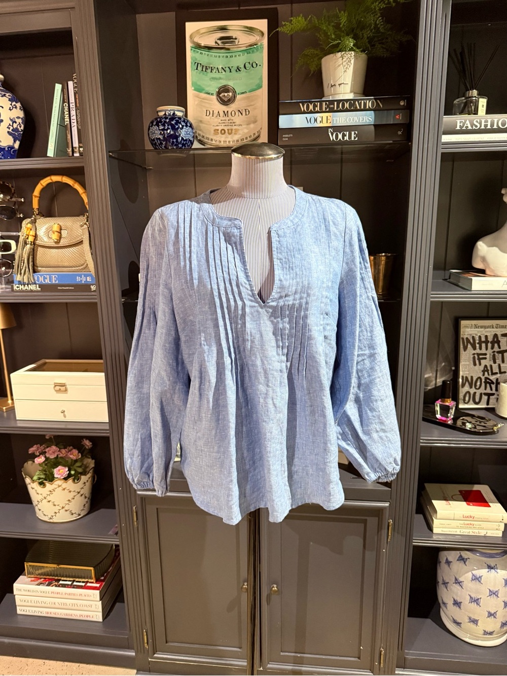 Tommy Bahama Linen Popover Top – Medium Blue Chambray – Size M